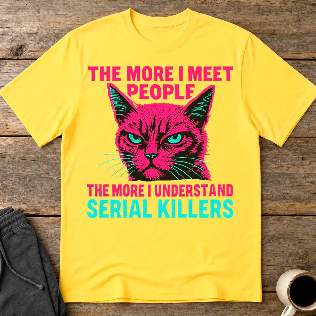 Serial Killer Cat T-Shirt - Daisy