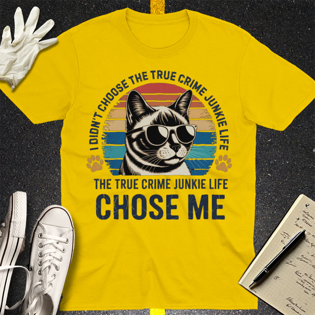 True Crime Cat Vibes T-Shirt - Daisy